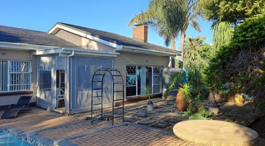 4 Bedroom Property for Sale in Vanes Estate Eastern Cape